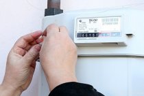 Comment installer correctement un compteur de gaz dans un appartement : à qui le remplacement est-il effectué ?