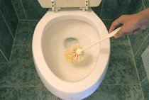 Mal rince les toilettes que faire, causes possibles et solutions