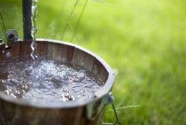 Pourquoi l'eau du puits se mélange-t-elle à l'air lorsque la pompe fonctionne ?