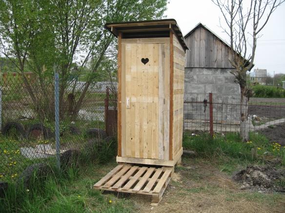 Toilettes chaudes à la campagne