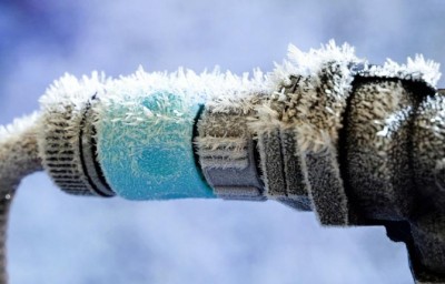 Isolation d'une conduite d'eau pour l'hiver