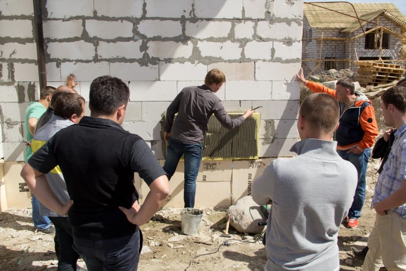 Comment isoler une maison du béton cellulaire de l'extérieur