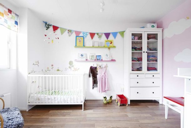 La chambre de l'enfant doit être la plus lumineuse, non seulement pour correspondre à la direction du style