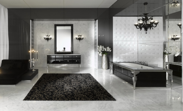 Salle de bain noire et blanche dans un style classique