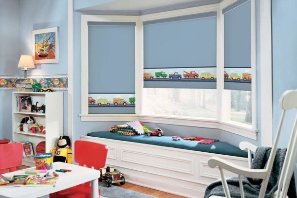 Store enrouleur de couleur calme pour chambre d'enfant