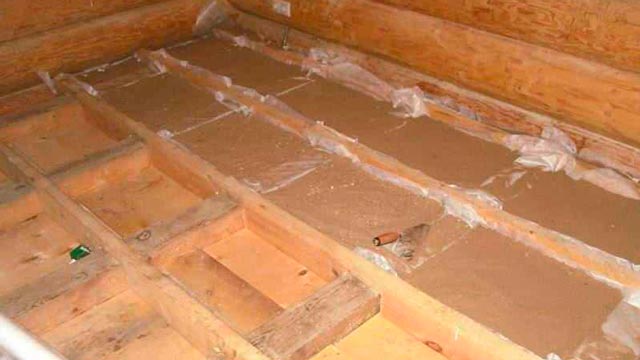 Insonoriser le plafond d'une maison avec des planchers en bois: méthodes et matériaux