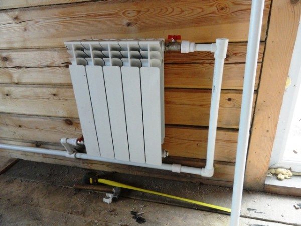 Comment connecter un radiateur de chauffage à des tuyaux en polypropylène