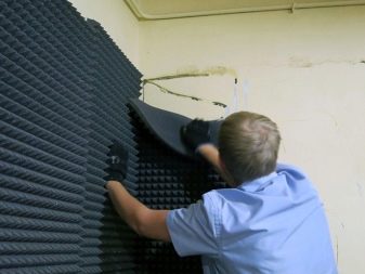 Types de caoutchouc mousse acoustique et caractéristiques de son installation à l'intérieur