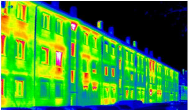 Nous réalisons l'isolation des façades par voie humide