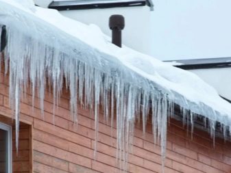 Pare-vapeur et protection contre l'humidité et le vent pour un grenier froid bases d'application et d'installation