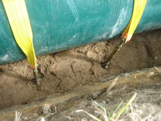 Fosse septique à faire soi-même à partir de l'élaboration de la conception de barils, installation d'une fosse septique et installation d'un champ de filtration