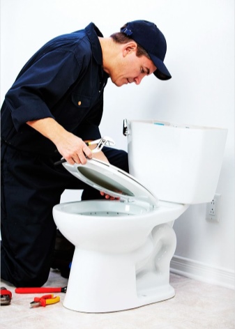 Installation de toilettes à faire soi-même