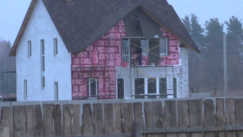 Comment isoler une maison du béton cellulaire de l'extérieur