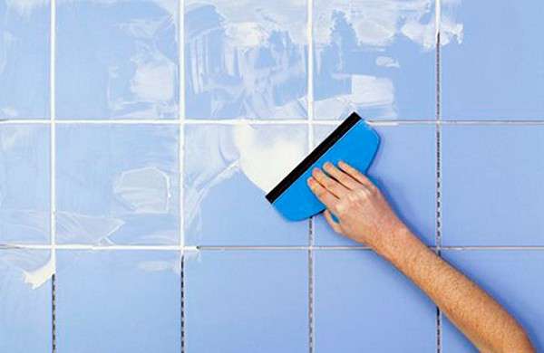 Comment poser correctement les carreaux sur le mur master class face à la salle de bain